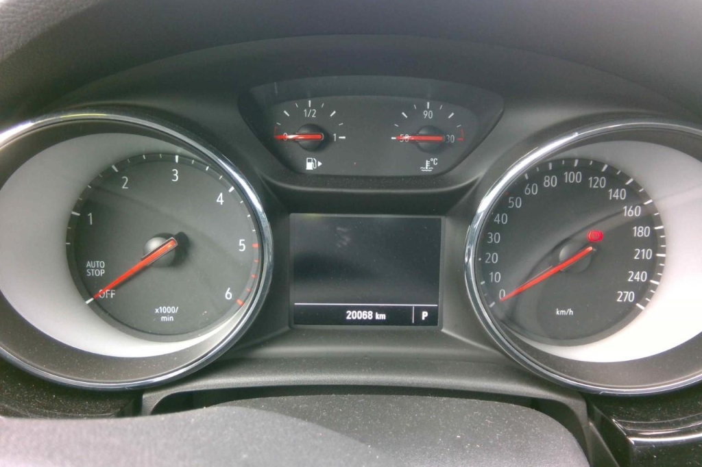 Opel Astra 2020 фото 5