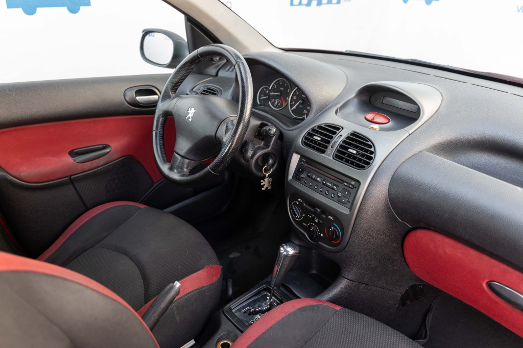 Peugeot 206 2007 фото 13