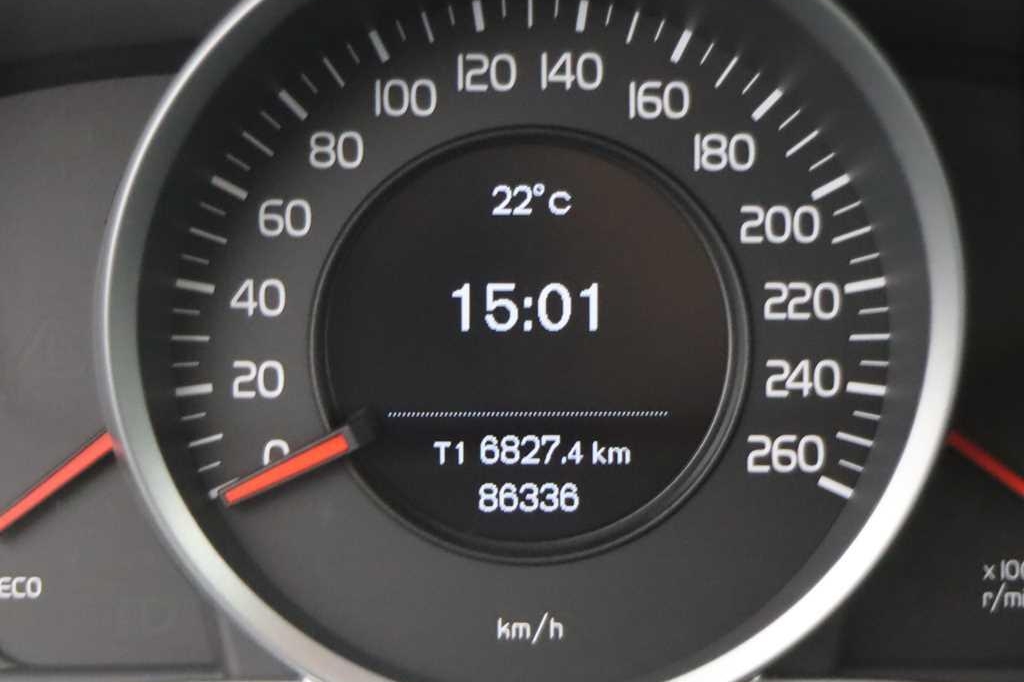 Volvo XC60 2017 фото 4