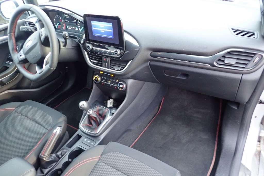 Ford Fiesta 2020 фото 1