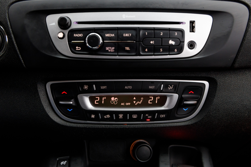 Renault Grand Scenic photo 14