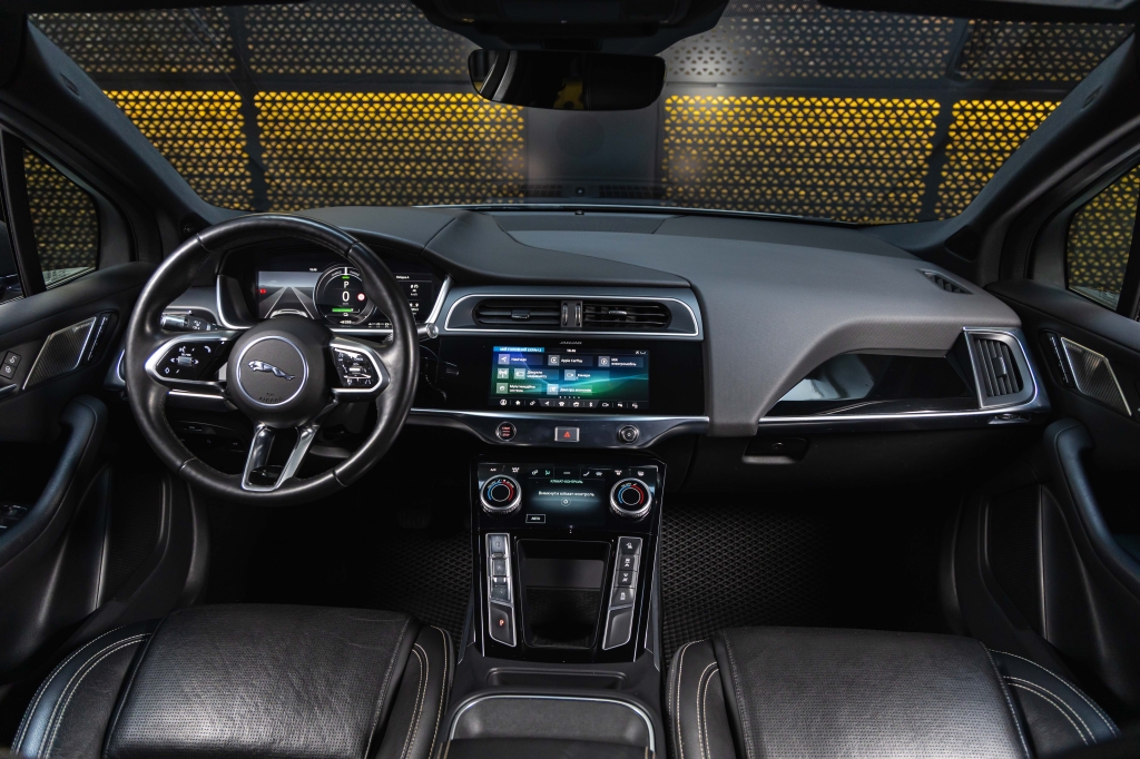 Jaguar I-Pace 2019 фото Jaguar I-Pace 2019 фото 32