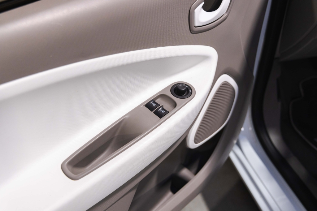 Renault Zoe 2018 photo Renault Zoe 2018 photo 11