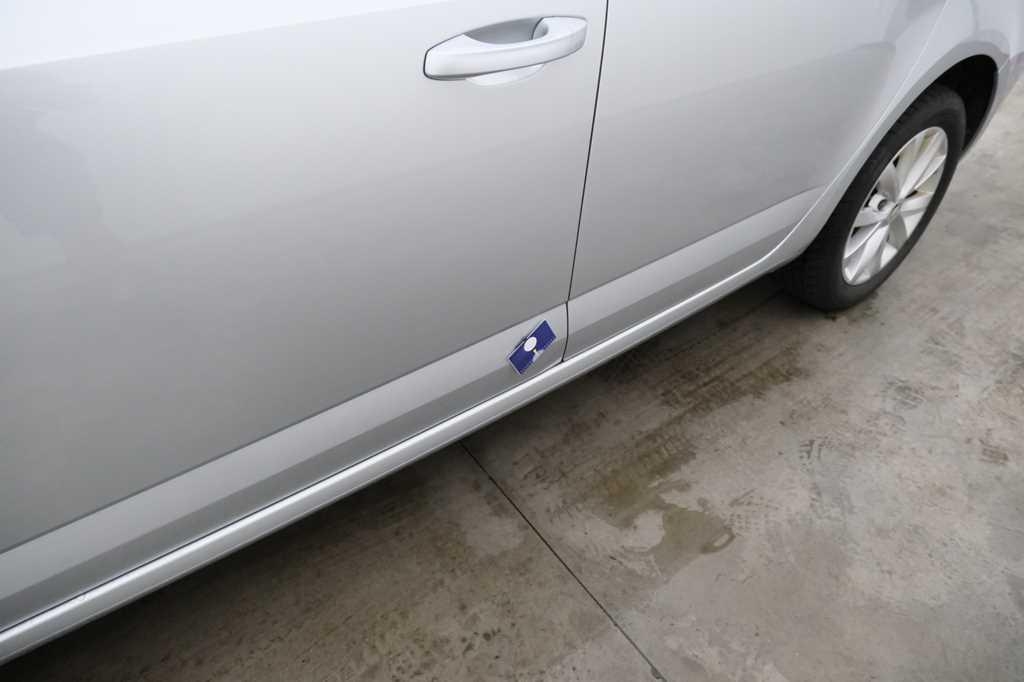 Skoda Octavia Combi 2019 фото 10