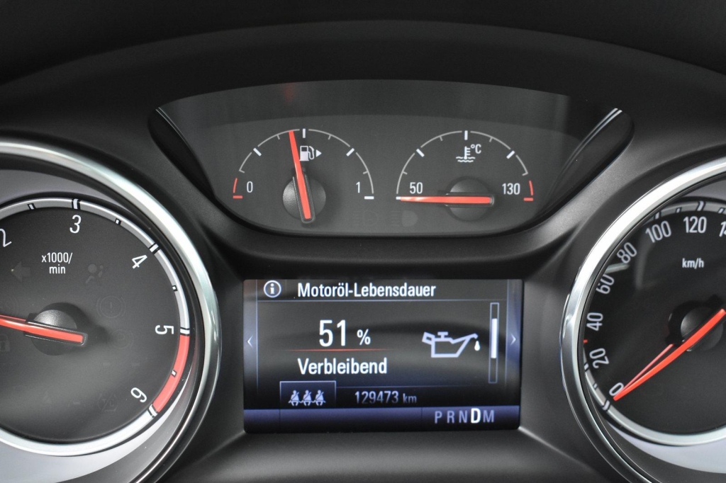 Opel Astra 2018 фото 7