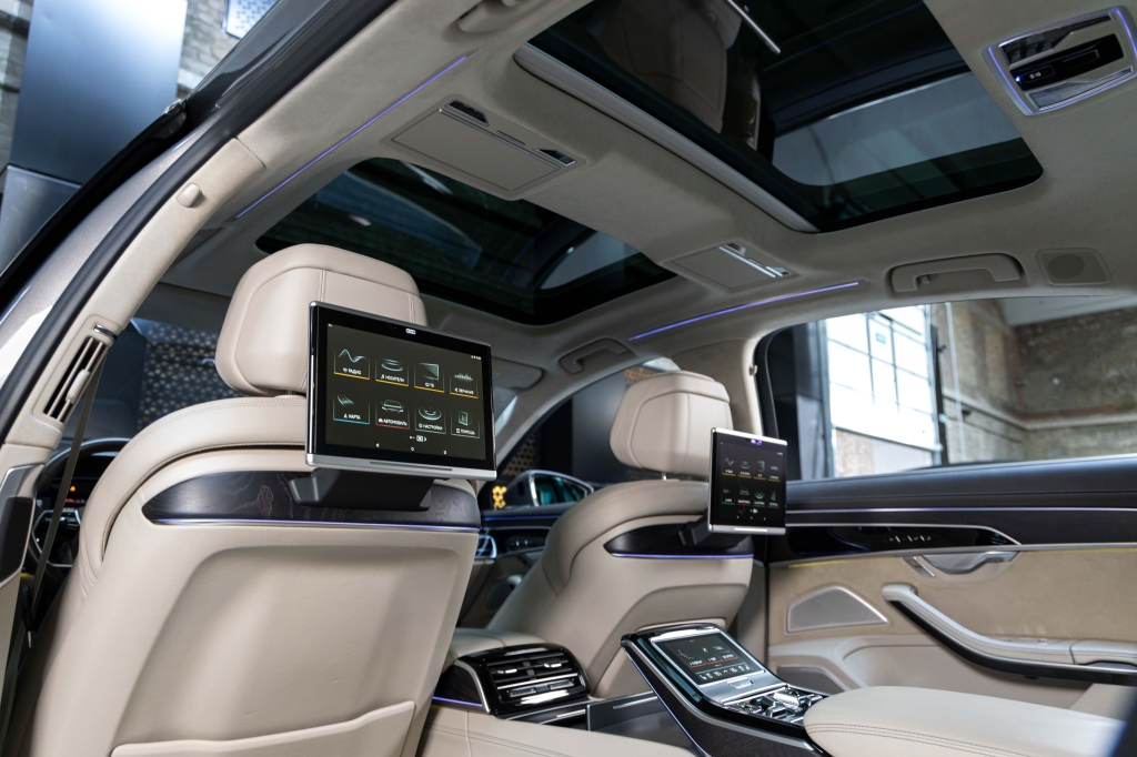 Audi A8 L 2018 фото Audi A8 L 2018 фото 39
