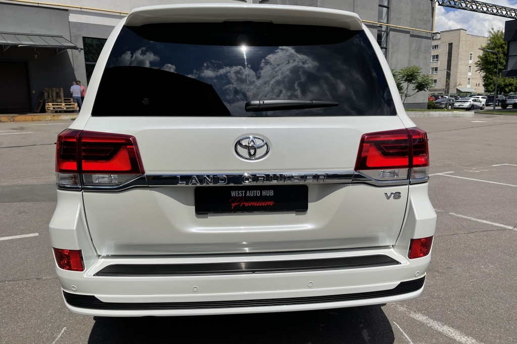 Toyota Land Cruiser 200 Executive Lounge 2019 photo 2
