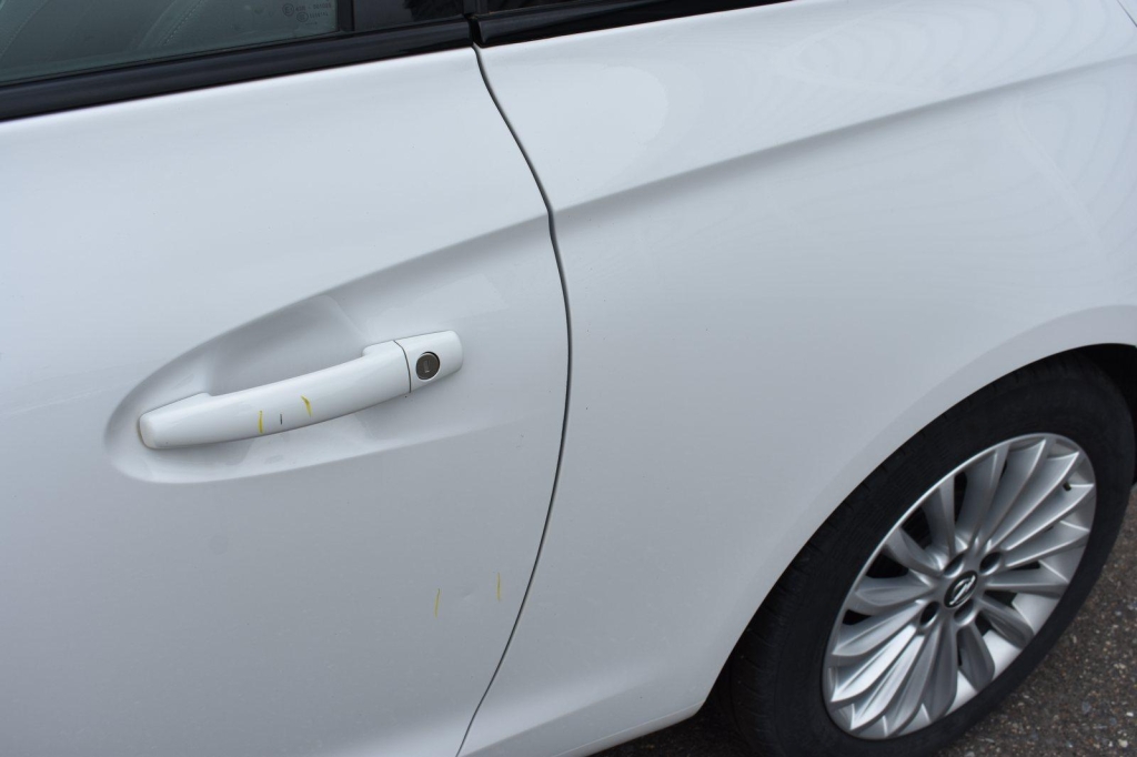 Opel Adam 2019 фото 10