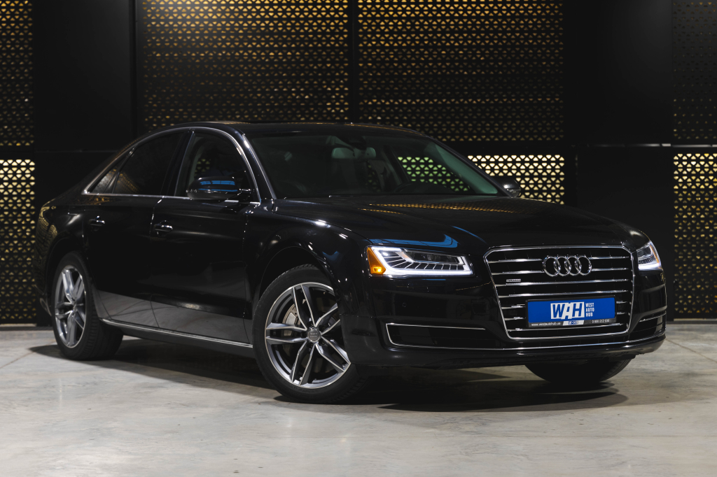 Audi A8 2015 photo 2