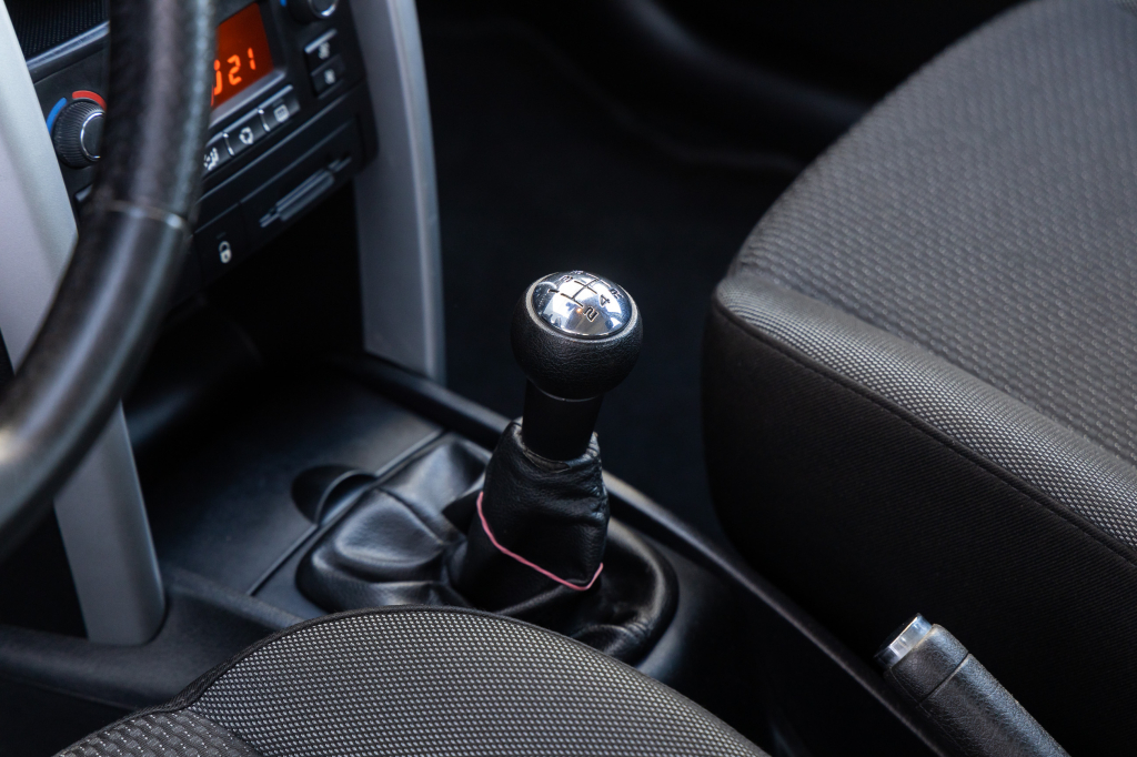 Peugeot 207 Urban Move 2011 photo 11