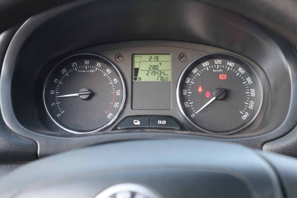 Skoda Roomster 2010 photo 29