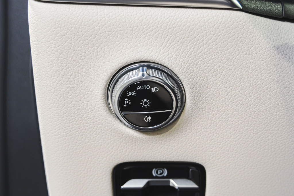 Mercedes-Benz GLC-Class 2023 photo 17