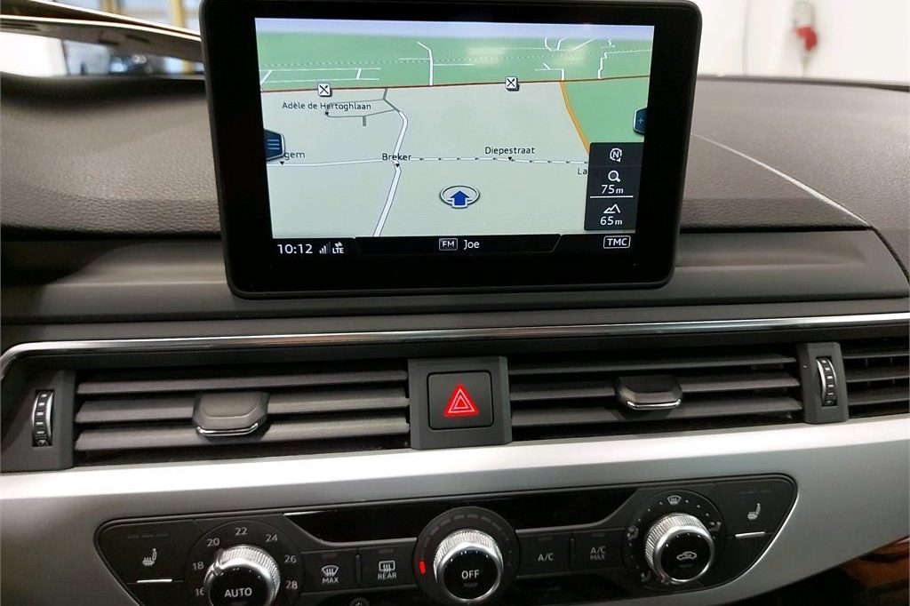 Audi A4 2018 photo 5