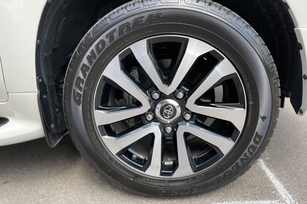 Toyota Land Cruiser 200 Executive Lounge 2019 photo 11