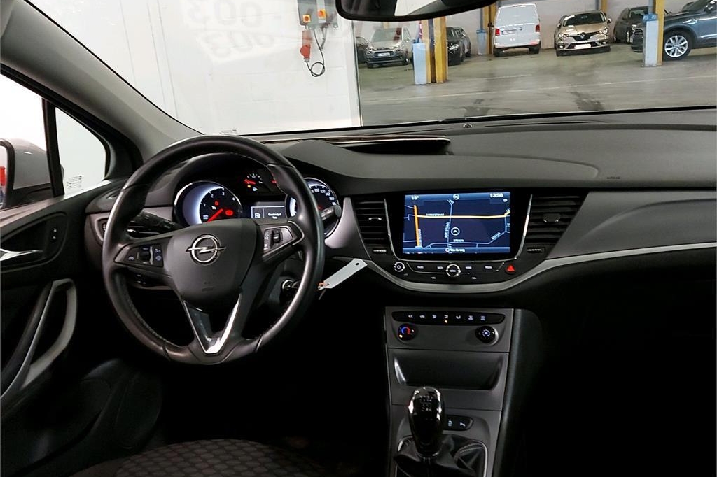 Opel Astra Sports Tourer 2017 photo 6