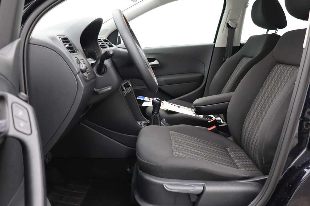 Volkswagen Polo 2016 фото 5