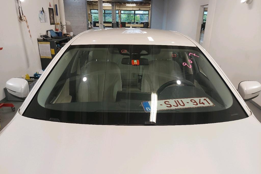 BMW 5 Series 2017 фото 10