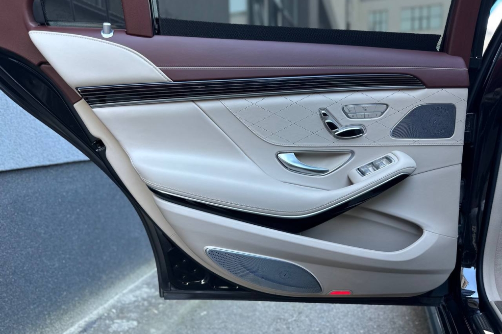 Mercedes-Benz S-Class 63 AMG 2018 photo 20