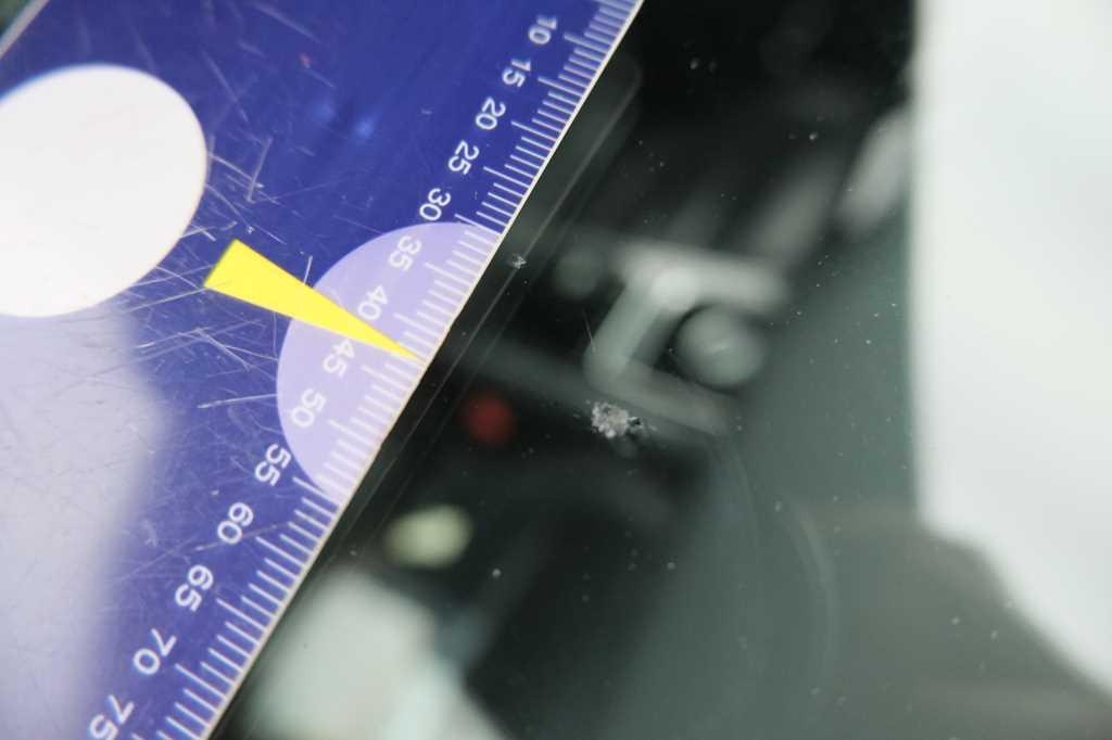 Jaguar XE 2015 photo 25