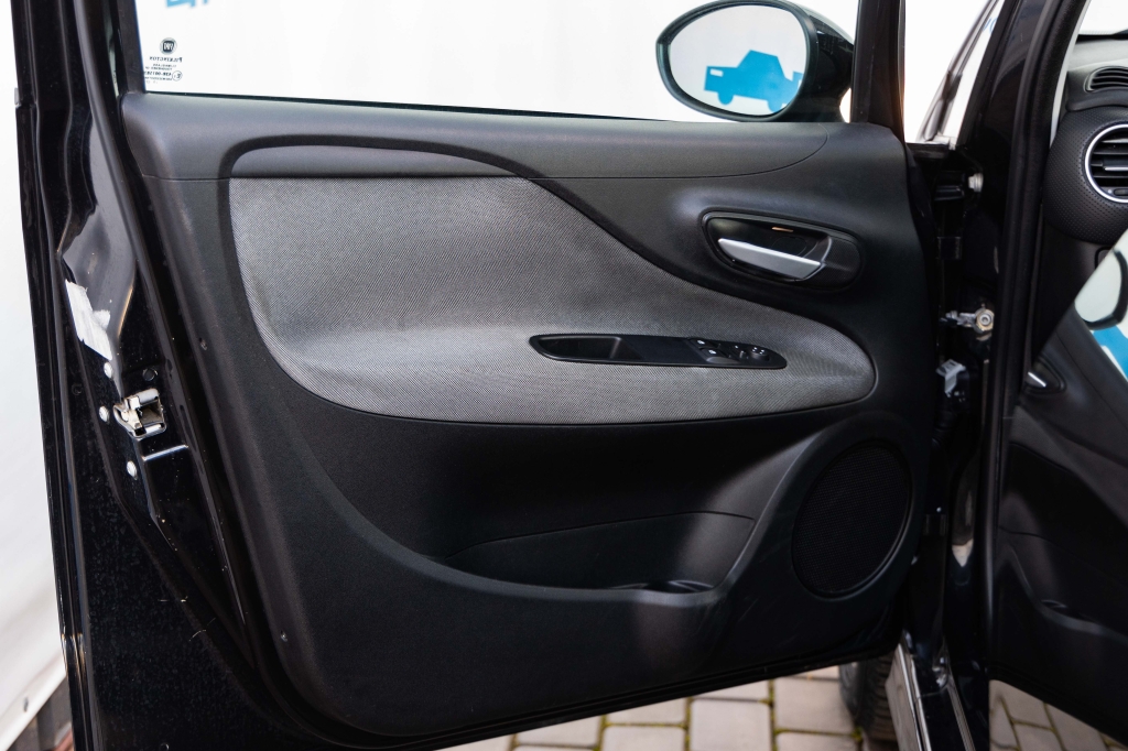 Fiat Punto Evo 2011 photo 11