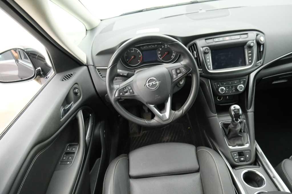 Opel Zafira 2017 фото 1