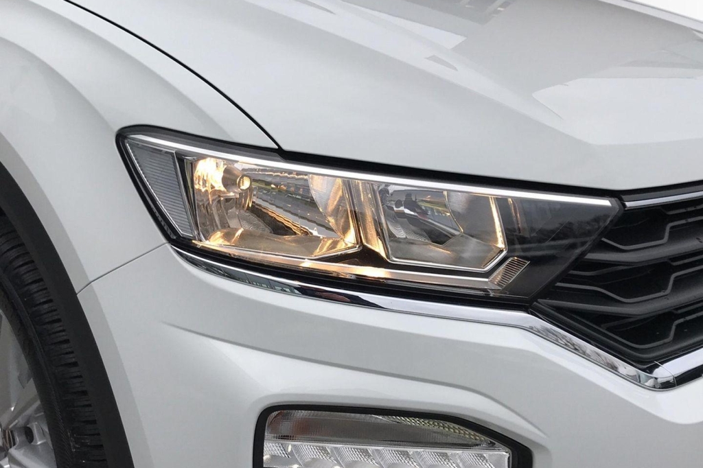 Volkswagen T-Roc 2021 photo 1