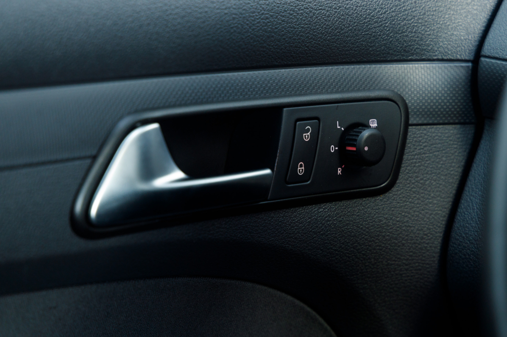 Volkswagen Caddy пасс. Trendline photo 10