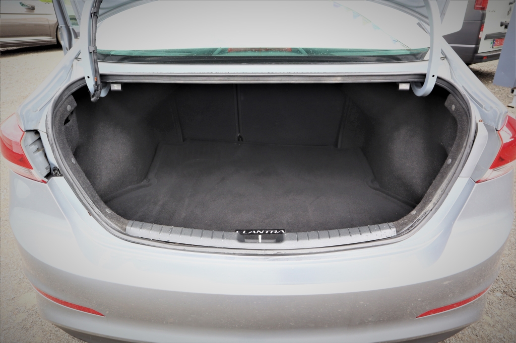 Hyundai Elantra SE 2017 photo 13