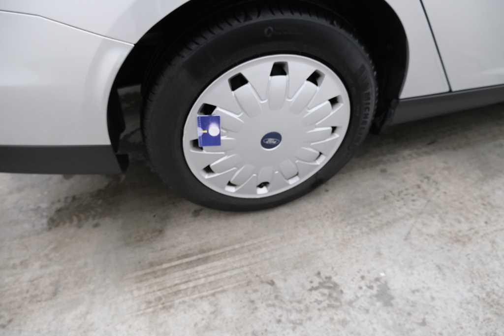 Ford Focus Tunier 2017 photo 28