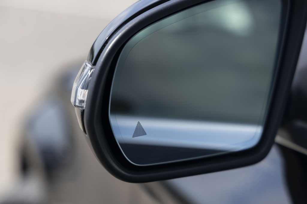 Mercedes-Benz C-Class C300 4Matic 2019 photo 25