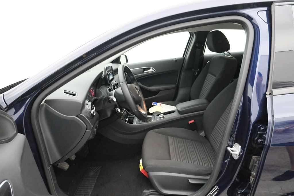 Mercedes-Benz A-Klasse 2017 photo 3