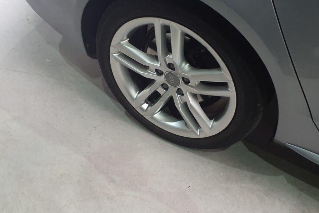 Audi A4 Avant 2015 фото 9