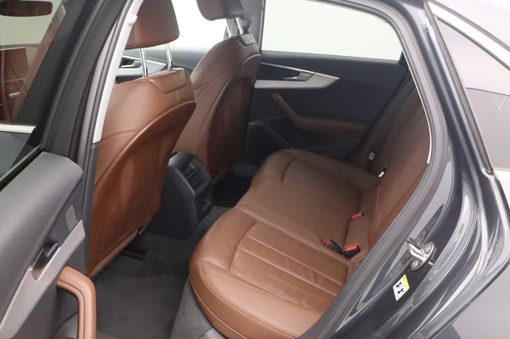 Audi A4 2016 photo 1