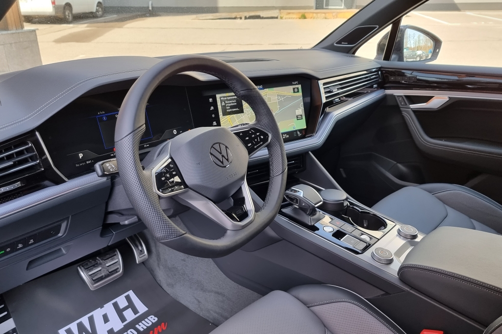 Volkswagen Touareg PLATINUM 2021 photo 9