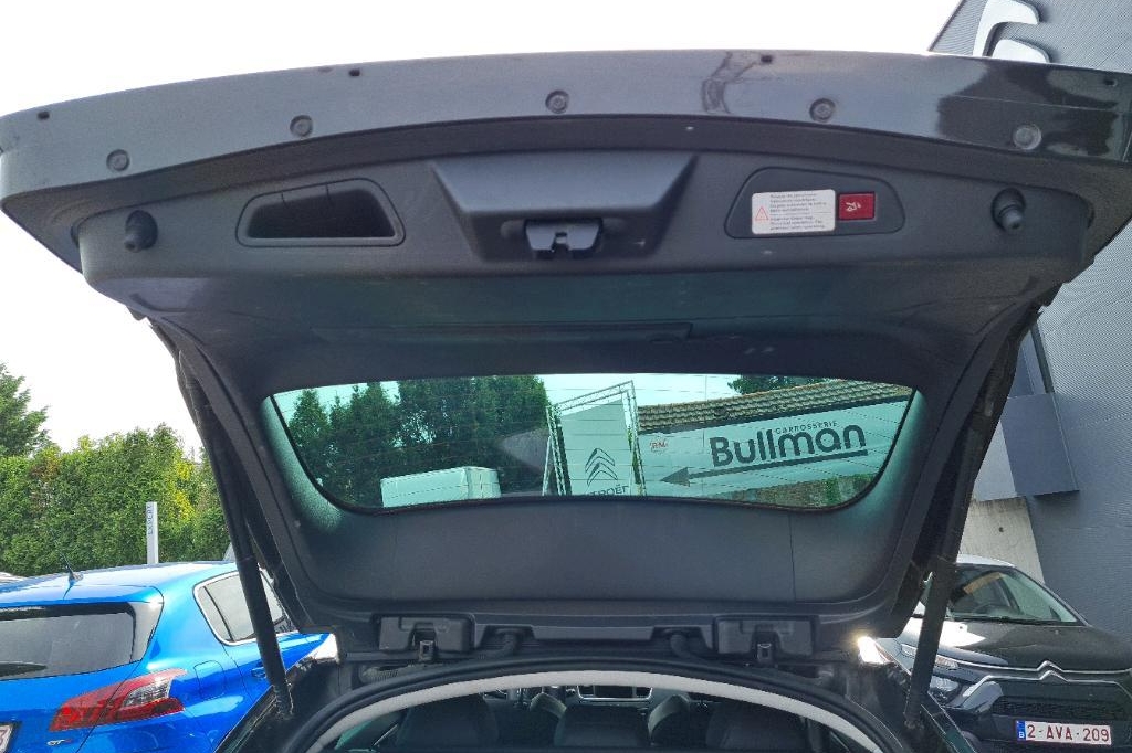 Peugeot 508 SW 2016 фото 14