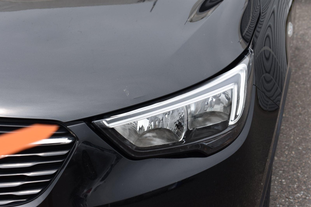 Opel Crossland X 2019 фото 24