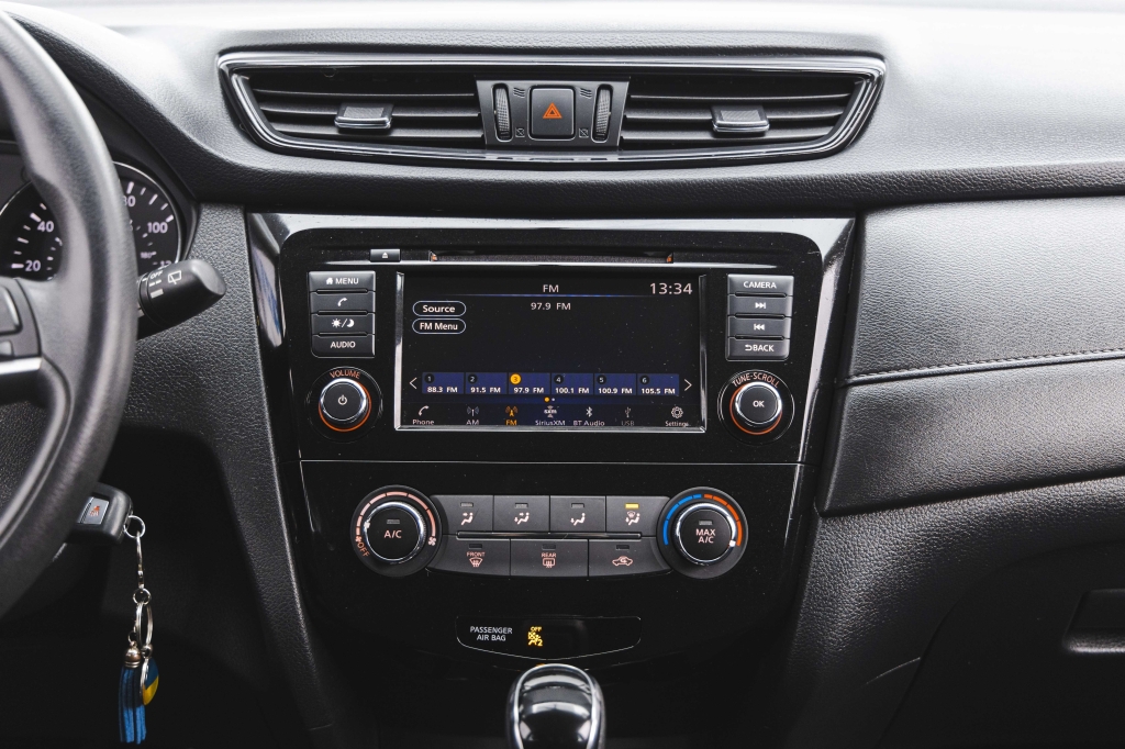 Nissan Rogue S 2018 фото 19