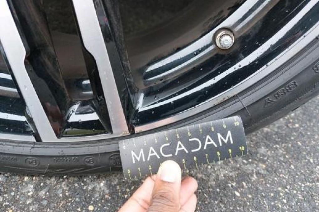 BMW 1er 2018 photo 24