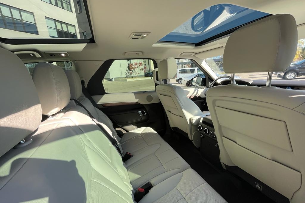 Land Rover Discovery HSE 3.0TDi 2018 photo 8