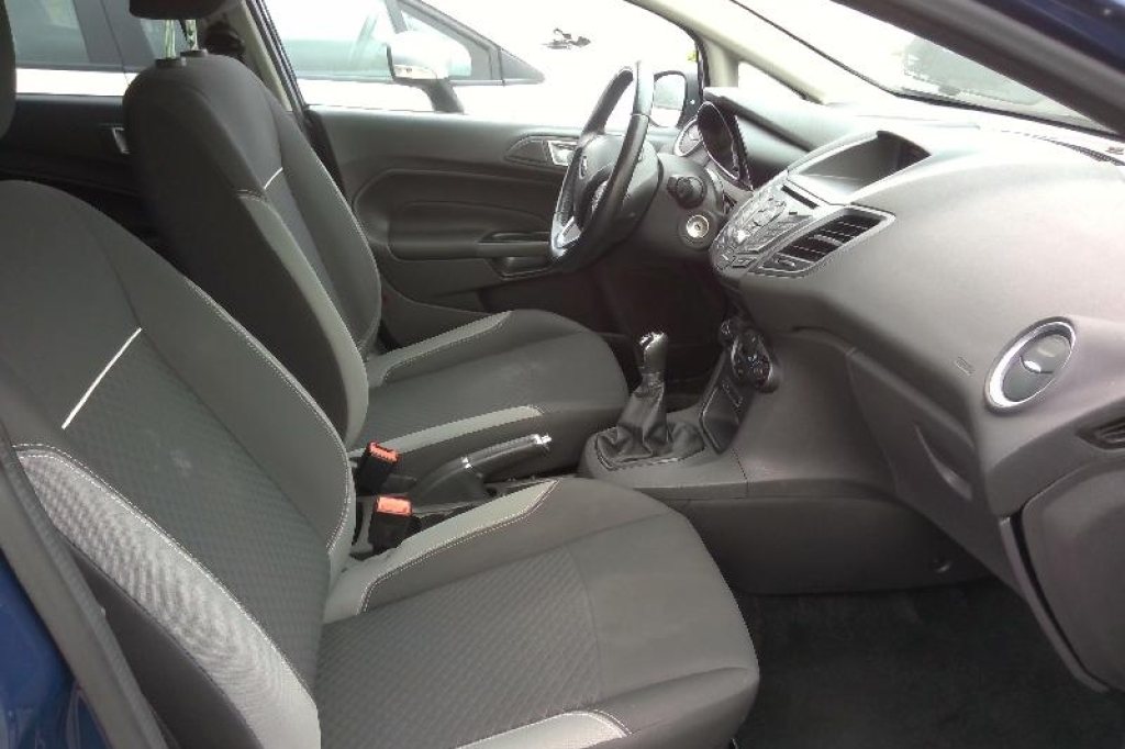 Ford Fiesta 2017 фото 2