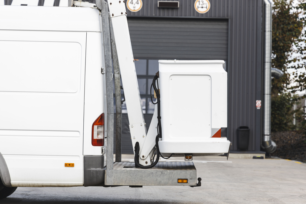 Mercedes-Benz Sprinter 2004 фото 14