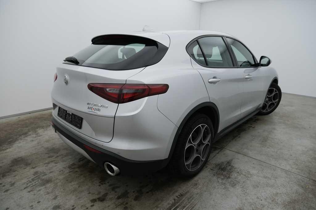 Alfa Romeo Stelvio 2017 фото 2