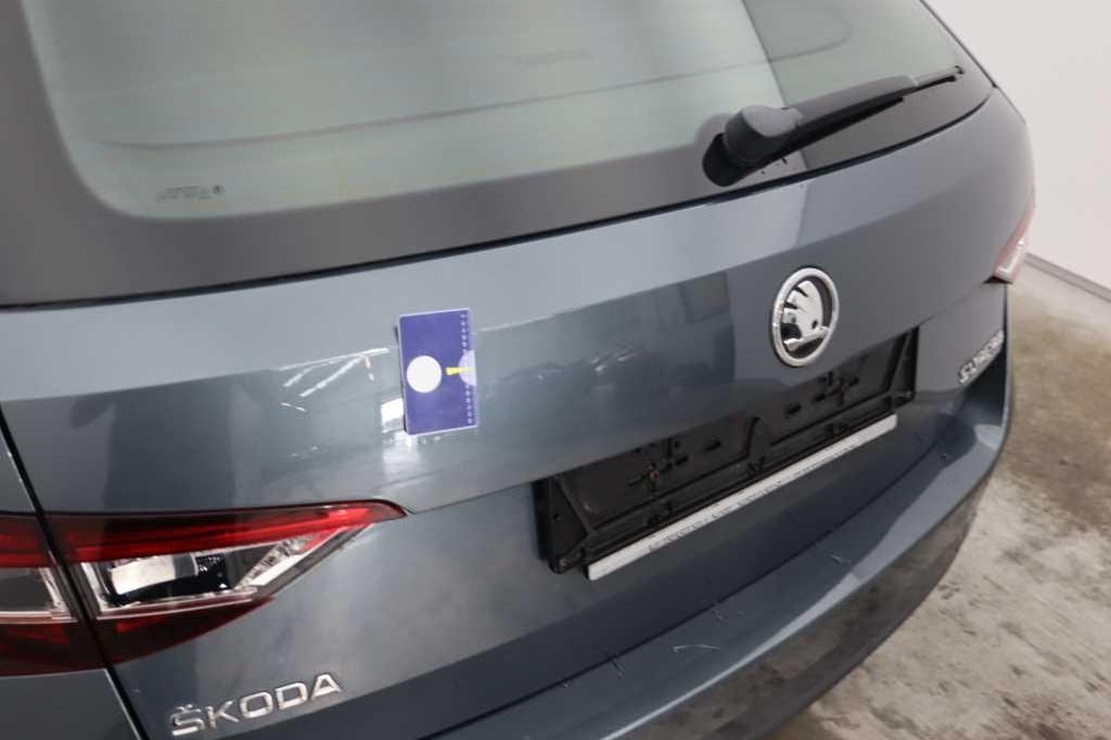 Skoda Superb Combi 2016 фото 10