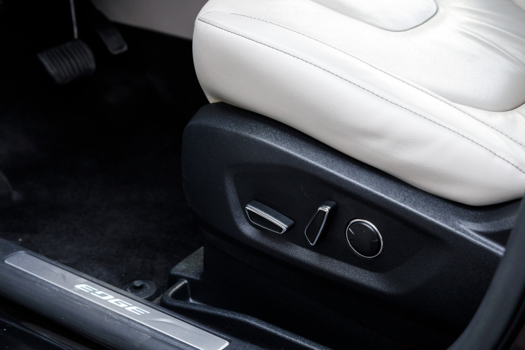 Ford Edge Titanium 2015 photo 14