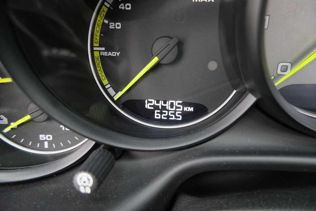 Porsche Panamera 2016 photo 2