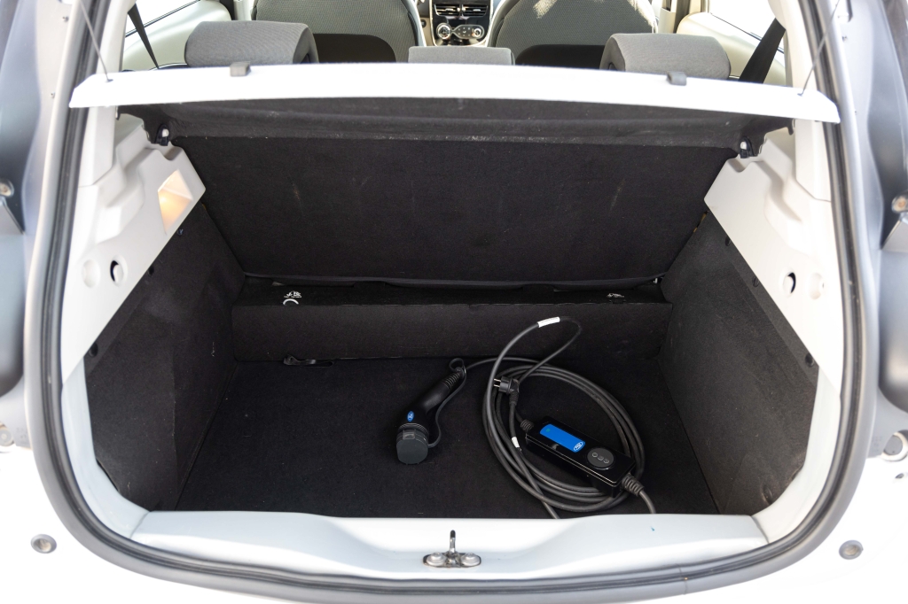 Renault Zoe 2016 фото 32