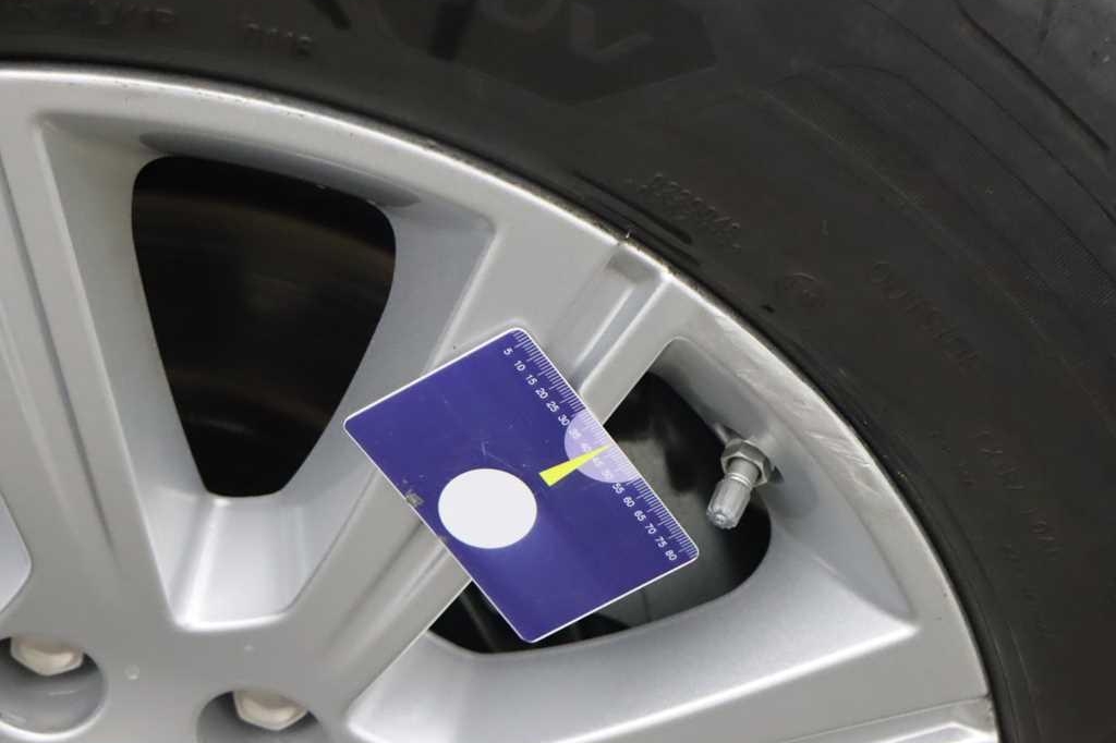 Jaguar E-Pace 2018 photo 24