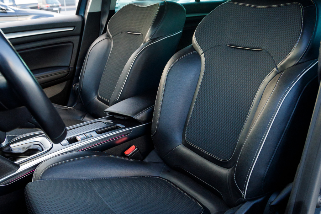 Renault Megane IV BOSE 2016 photo 14