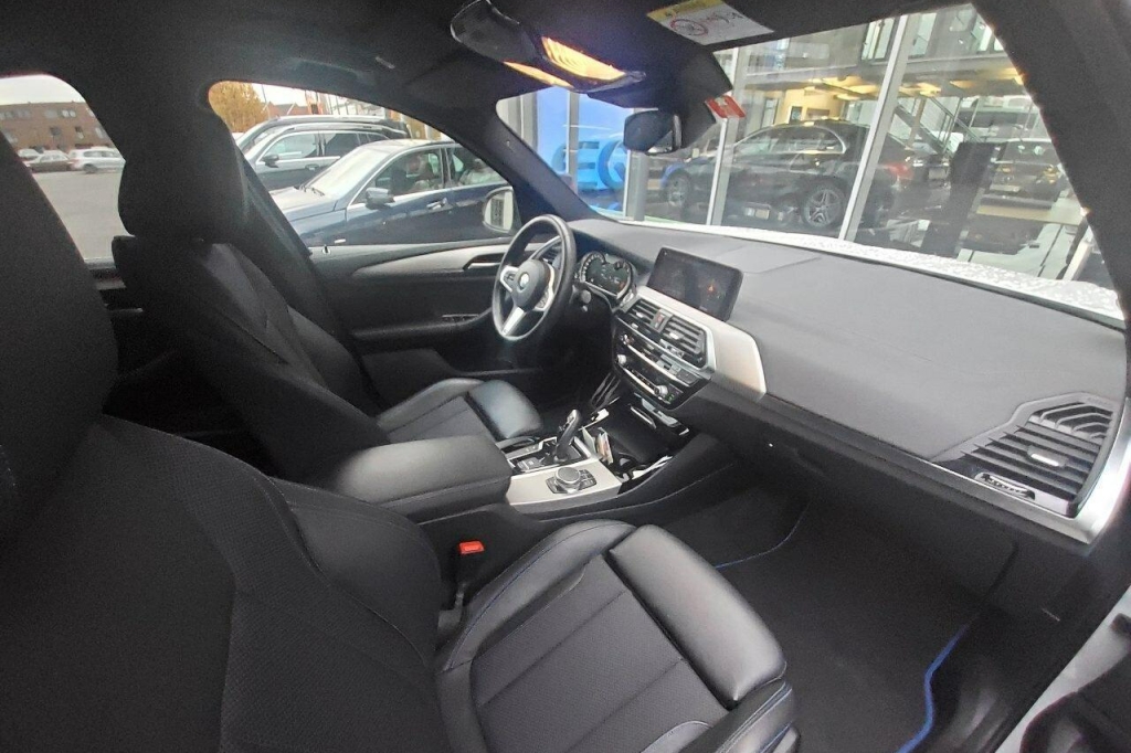 BMW X3 2018 фото 1