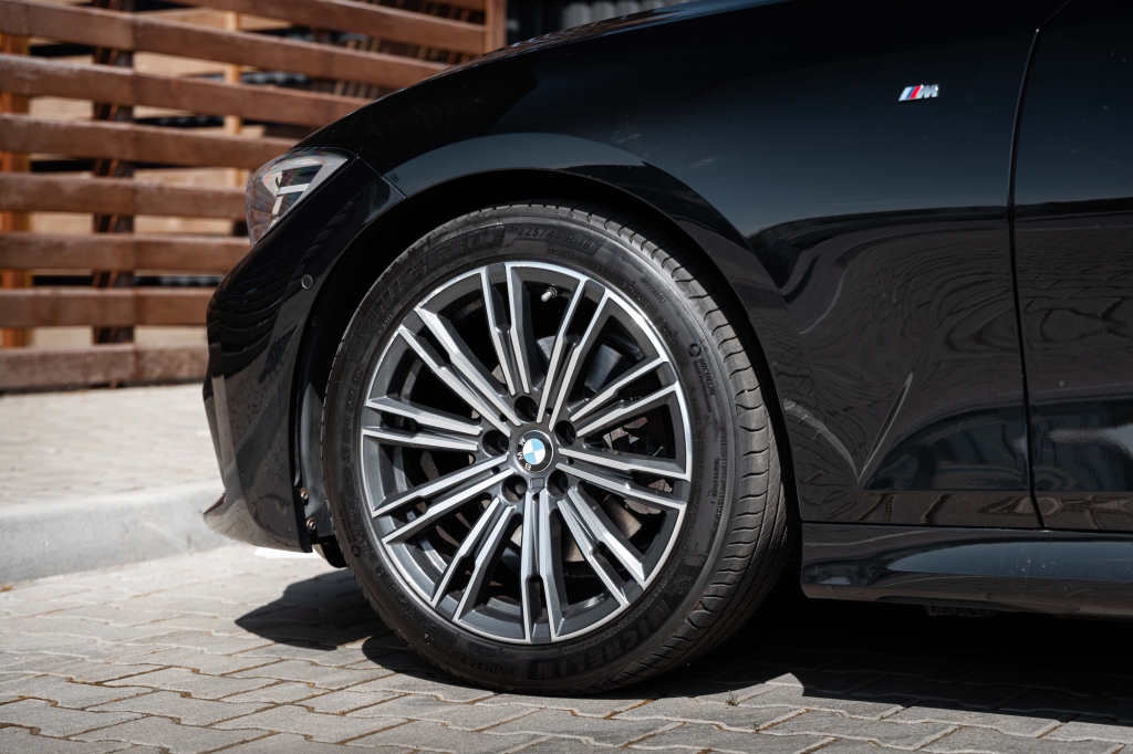BMW 3 Series 320d 2019 фото BMW 3 Series 320d 2019 фото 10